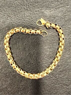 18k Yellow Gold Plated Box Chain Thick Bracelet New in Box